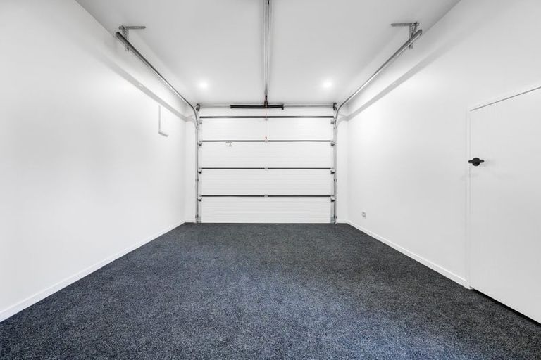 Photo of property in 104a Moire Road, West Harbour, Auckland, 0618