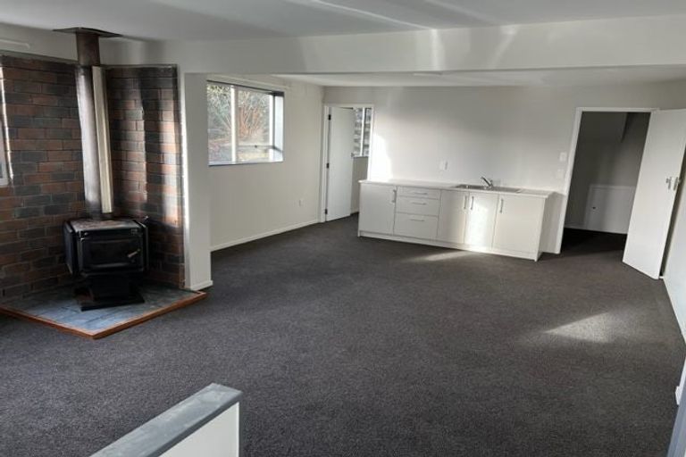 Photo of property in 3/53 Onewa Road, Northcote, Auckland, 0627