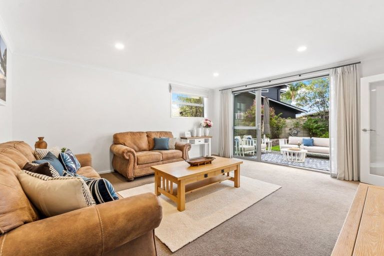 Photo of property in 26 Waitotara Way, Whitianga, 3510