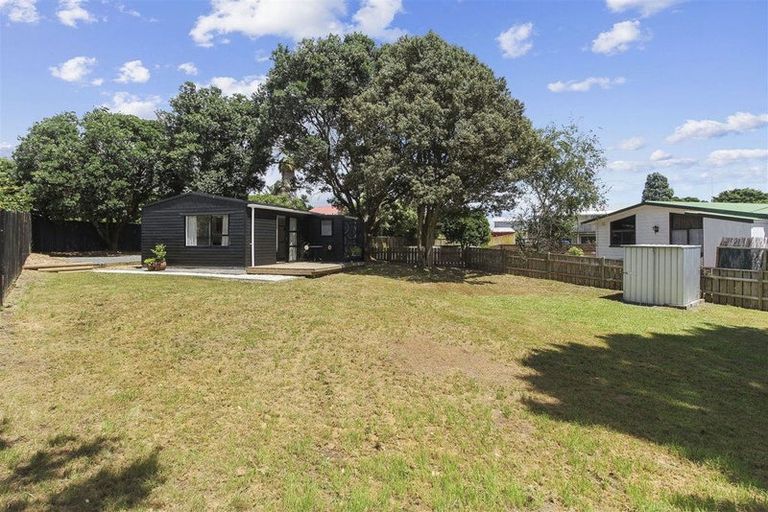 Photo of property in 19a Leaming Place, Clarks Beach, 2122