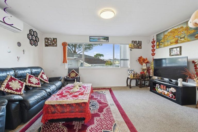 Photo of property in 29 Othello Drive, Clover Park, Auckland, 2023