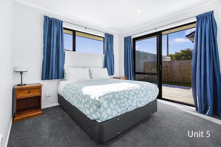 Photo of property in 67d Divich Avenue, Te Atatu South, Auckland, 0610