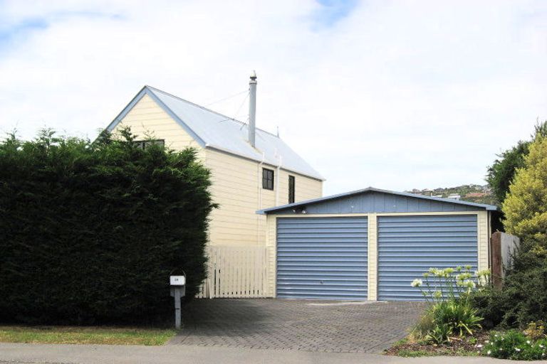 Photo of property in 28 Mauger Drive, Heathcote Valley, Christchurch, 8022