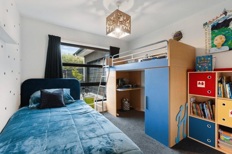 Photo of property in 77 Stratford Drive, Mount Pisa, Cromwell, 9383