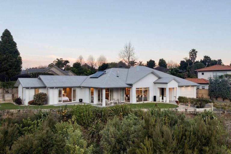 Photo of property in 40 Broadwater Close, Pyes Pa, Tauranga, 3112