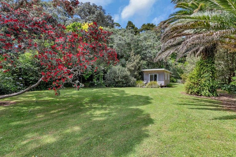 Photo of property in 121 Ohawini Road, Oakura, Hikurangi, 0184