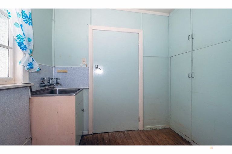 Photo of property in 5 Regent Street, Waimate, 7924