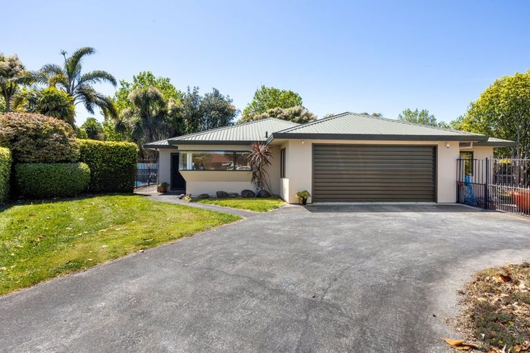 Photo of property in 28 Bouverie Crescent, Flagstaff, Hamilton, 3210