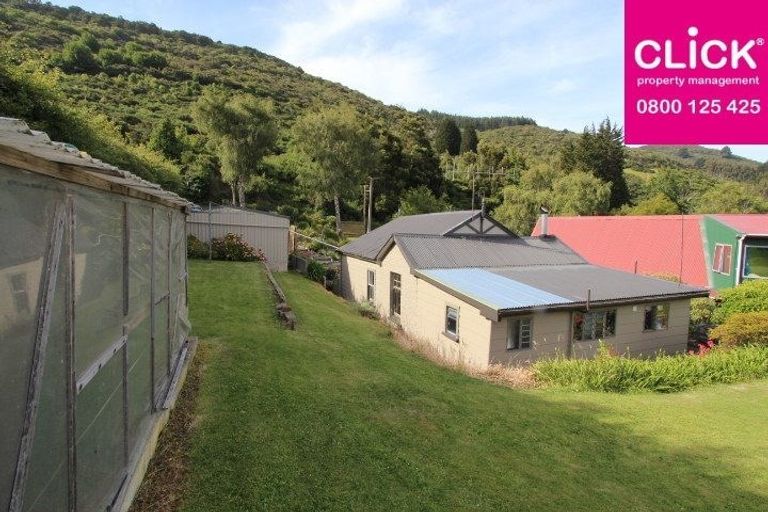 Photo of property in 18 Ellesmere Street, Ravensbourne, Dunedin, 9022