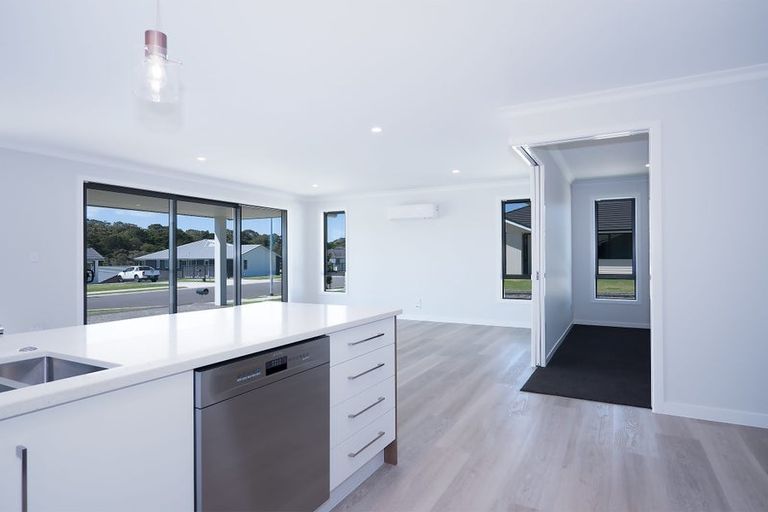 Photo of property in 45 Admiralty Drive, Haruru, 0204