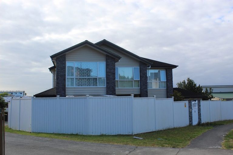 Photo of property in 9 Keating Rise, Northcross, Auckland, 0632