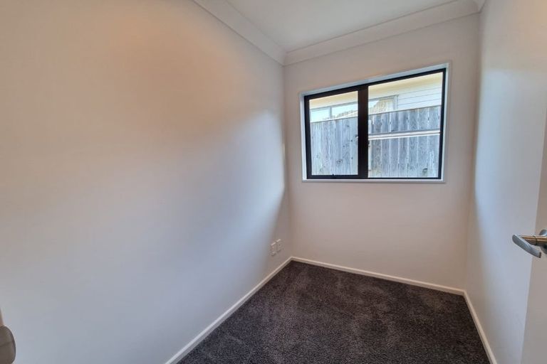Photo of property in 30b Moonsail Drive, Whitby, Porirua, 5024