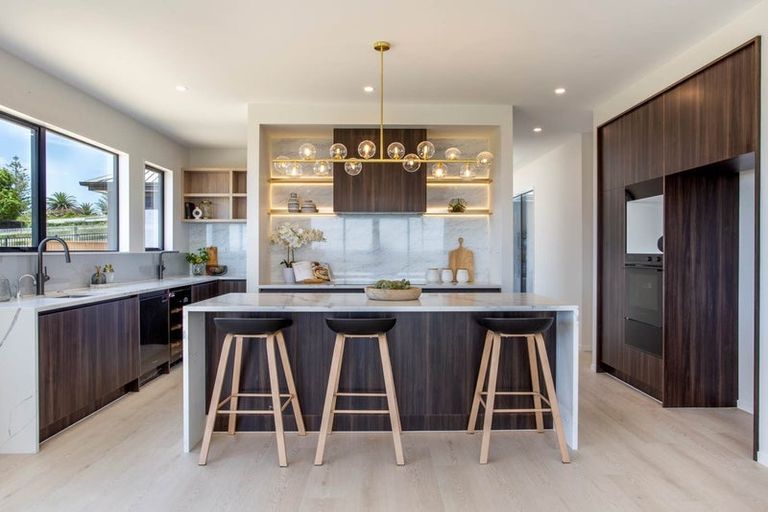 Photo of property in 23 Anehana Place, Stanmore Bay, Whangaparaoa, 0932