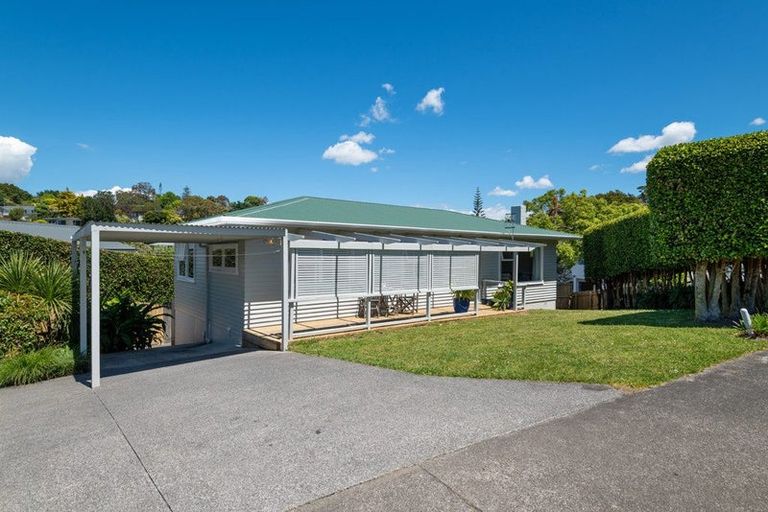 Photo of property in 1/10 Philip Place, Hillcrest, Auckland, 0627