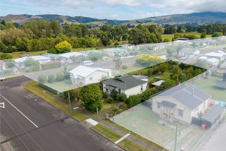 Photo of property in 3 Atkinson Street, Woodville, 4920