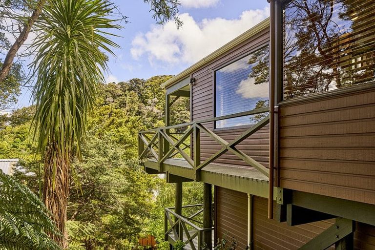 Photo of property in 126a Cheviot Road, Lowry Bay, Lower Hutt, 5013