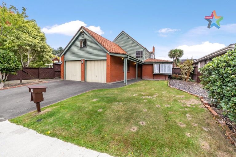 Photo of property in 19 Mcenroe Grove, Naenae, Lower Hutt, 5011