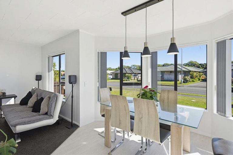 Photo of property in 108 Makarini Street, Paraparaumu, 5032