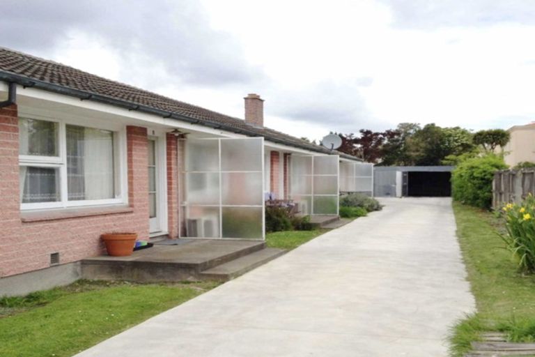 Photo of property in 2/11 Maxwell Street, Riccarton, Christchurch, 8041