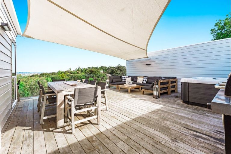 Photo of property in 6 Puriri Place, Sandspit, Warkworth, 0982