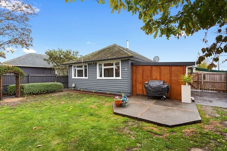 Photo of property in 98 Northcote Road, Northcote, Christchurch, 8052