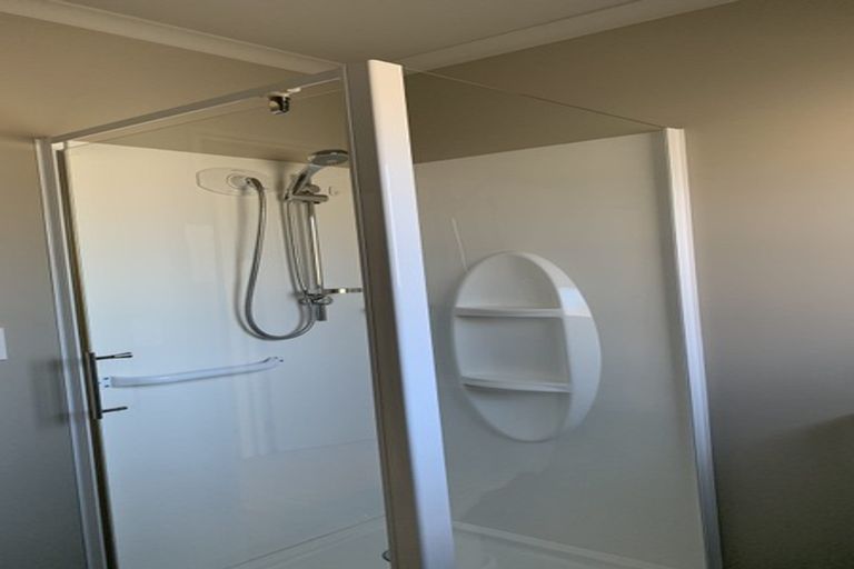 Photo of property in 28 Moa Street, Waikiwi, Invercargill, 9810