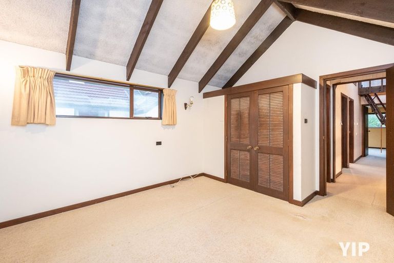 Photo of property in 1 Kim Street, Khandallah, Wellington, 6035