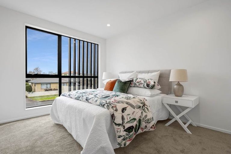 Photo of property in 2/5 Matata Place, Dallington, Christchurch, 8061