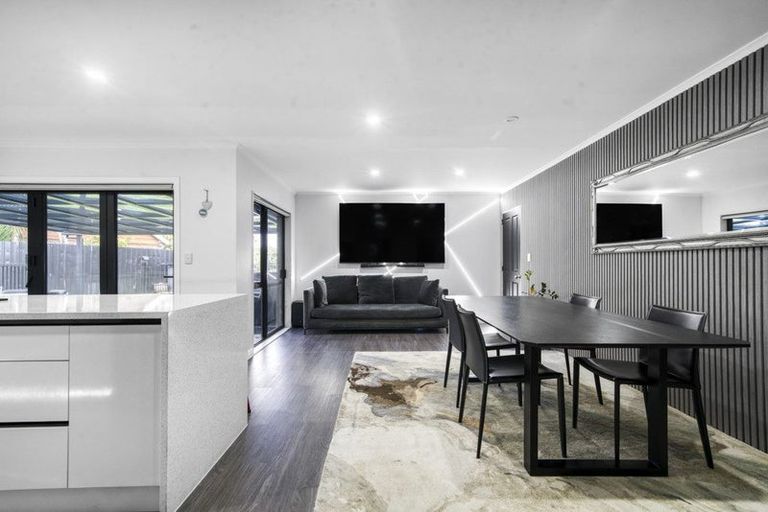 Photo of property in 20 Gairloch Place, Wattle Downs, Auckland, 2103