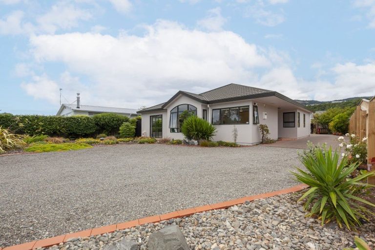 Photo of property in 90 Rimu Road, Raumati Beach, Paraparaumu, 5032