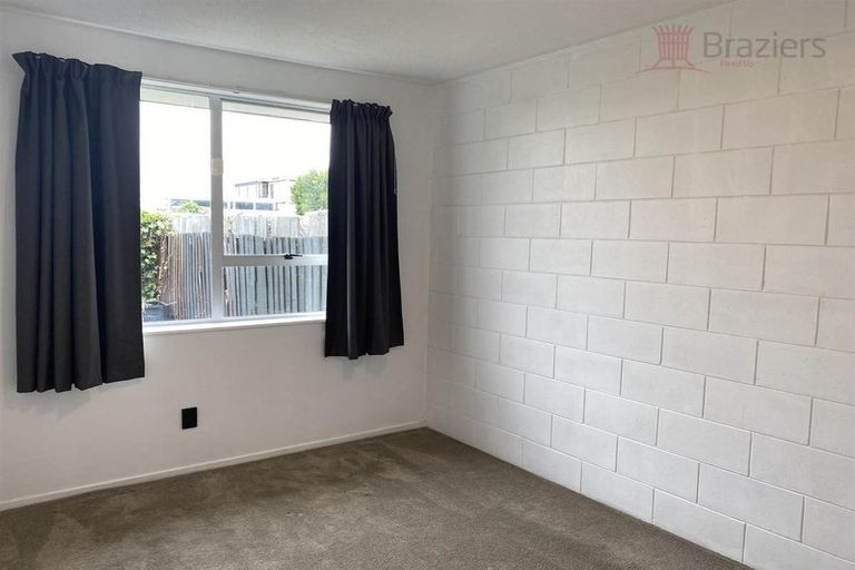 Photo of property in 4/94 Springs Road, Hornby, Christchurch, 8042