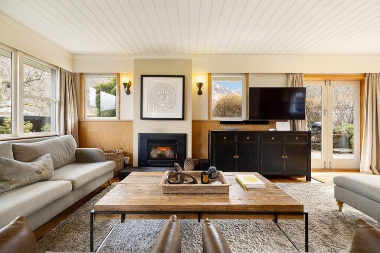 Photo of property in 27 Manse Road, Arrowtown, 9302