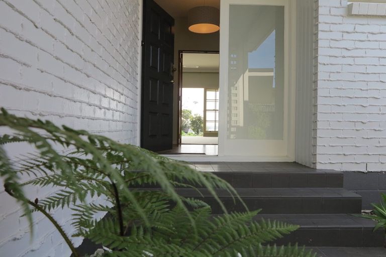 Photo of property in 12 Dowling Place, Pakuranga, Auckland, 2010