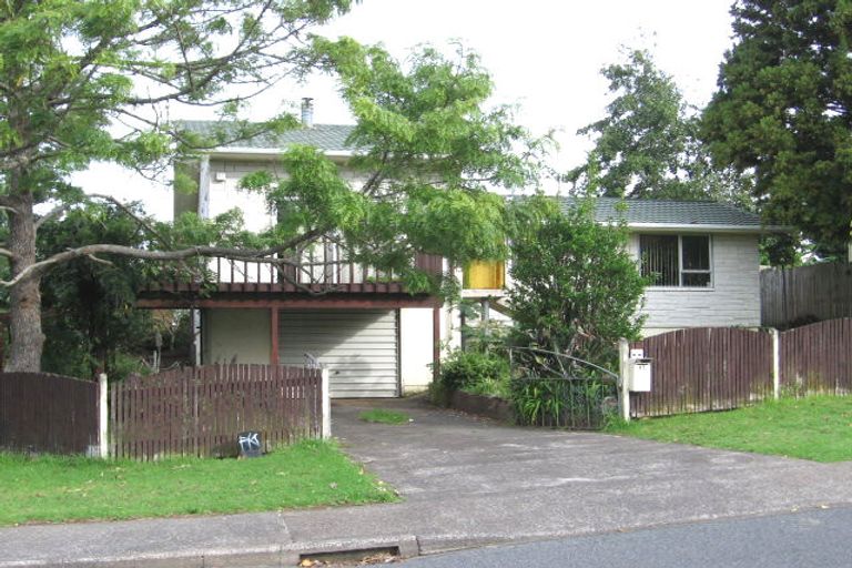 Photo of property in 12 Taitapu Street, Massey, Auckland, 0614