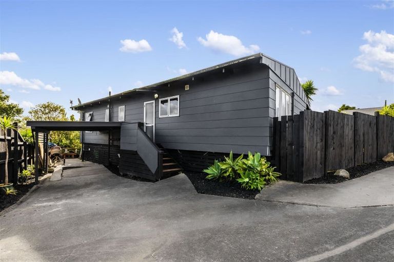 Photo of property in 1/20 Crosby Road, West Harbour, Auckland, 0618
