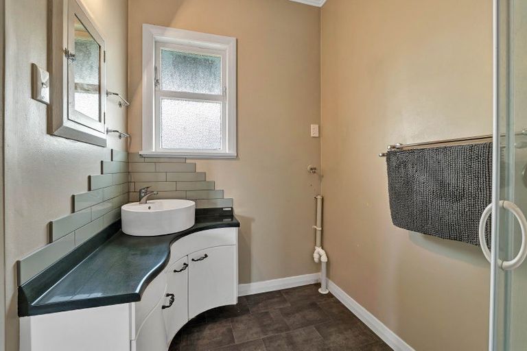 Photo of property in 68 Conway Road, Eltham, 4322