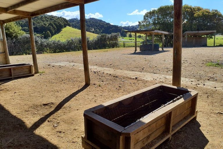 Photo of property in 558 Helmsdale Road, Waipu, 0582