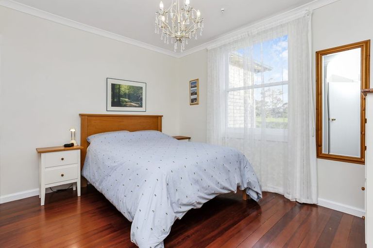 Photo of property in 54 Shaw Road, Oratia, Auckland, 0604