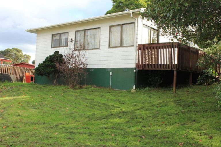 Photo of property in 16 Limond Street, Randwick Park, Auckland, 2105