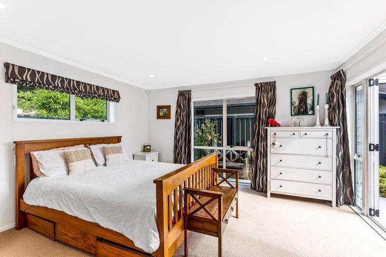 Photo of property in 21 Somerby Mews, Silverstream, Upper Hutt, 5019