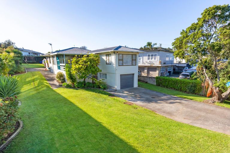Photo of property in 34 Rothery Road, Hillpark, Auckland, 2102