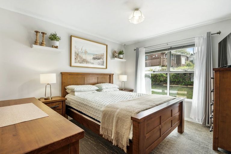 Photo of property in 5/9 Manuka Road, Bayview, Auckland, 0629