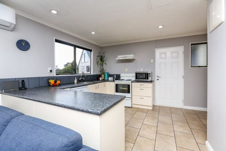 Photo of property in 12a Ranfurly Street, Frankleigh Park, New Plymouth, 4310