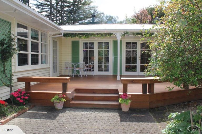 Photo of property in 141 Kawiu Road, Levin, 5510