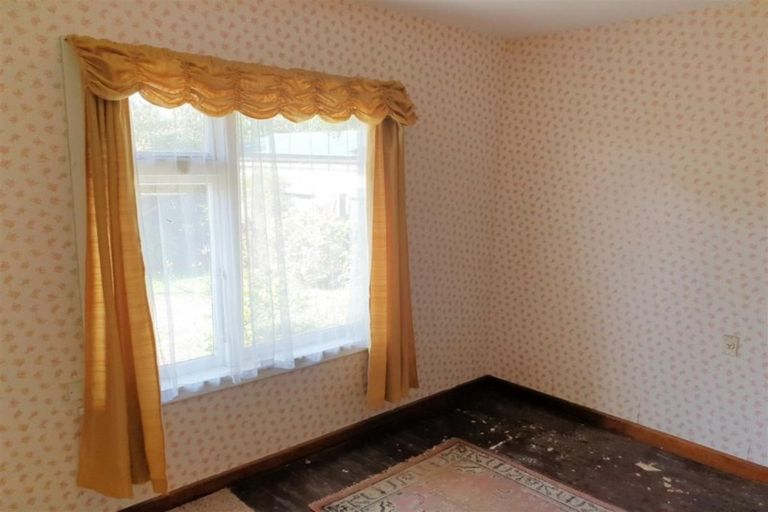 Photo of property in 5 Lyndhurst Crescent, Aranui, Christchurch, 8061