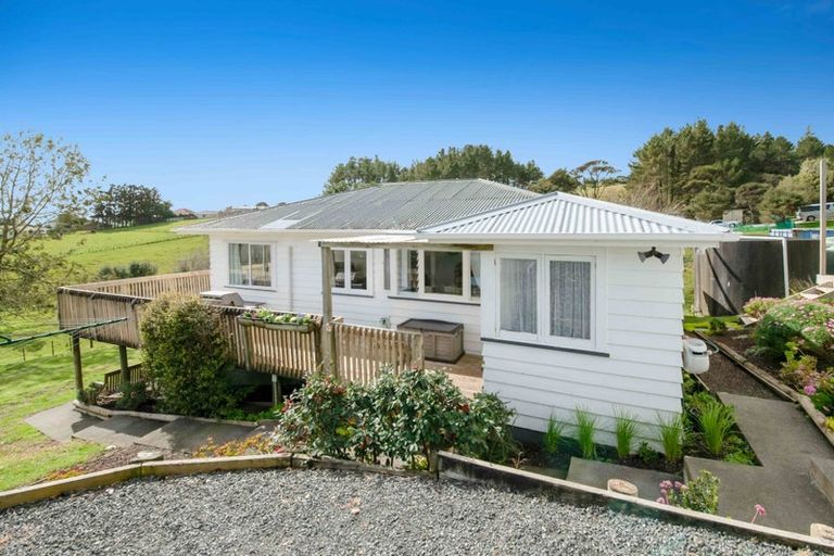 Photo of property in 95 Mangakura Road, Helensville, 0800