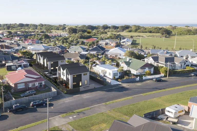 Photo of property in 67b Royal Crescent, Saint Kilda, Dunedin, 9012