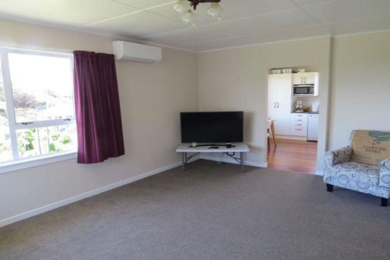 Photo of property in 62 Awanui Street, Merrilands, New Plymouth, 4312