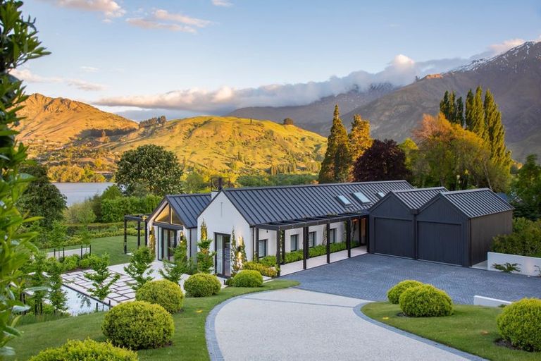 Photo of property in 8 Marshall Avenue, Lake Hayes, Queenstown, 9371