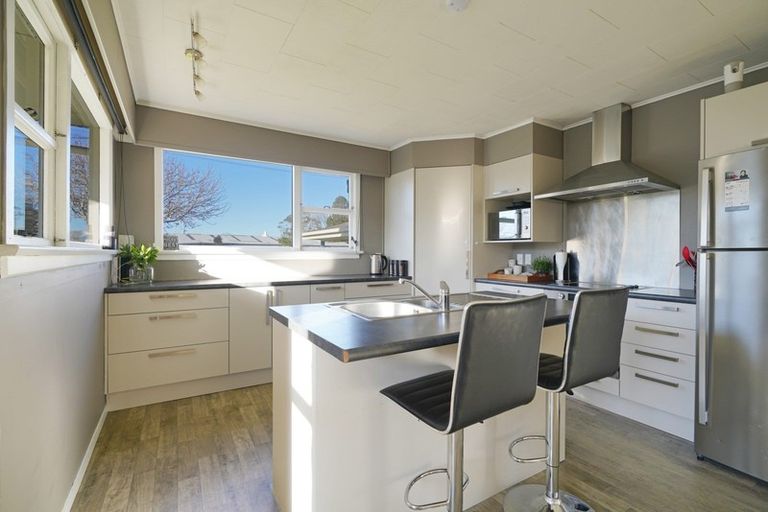 Photo of property in 28 Great North Road, Winton, 9720